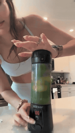 Pro+ Ice Crushing Portable Blender (17oz)